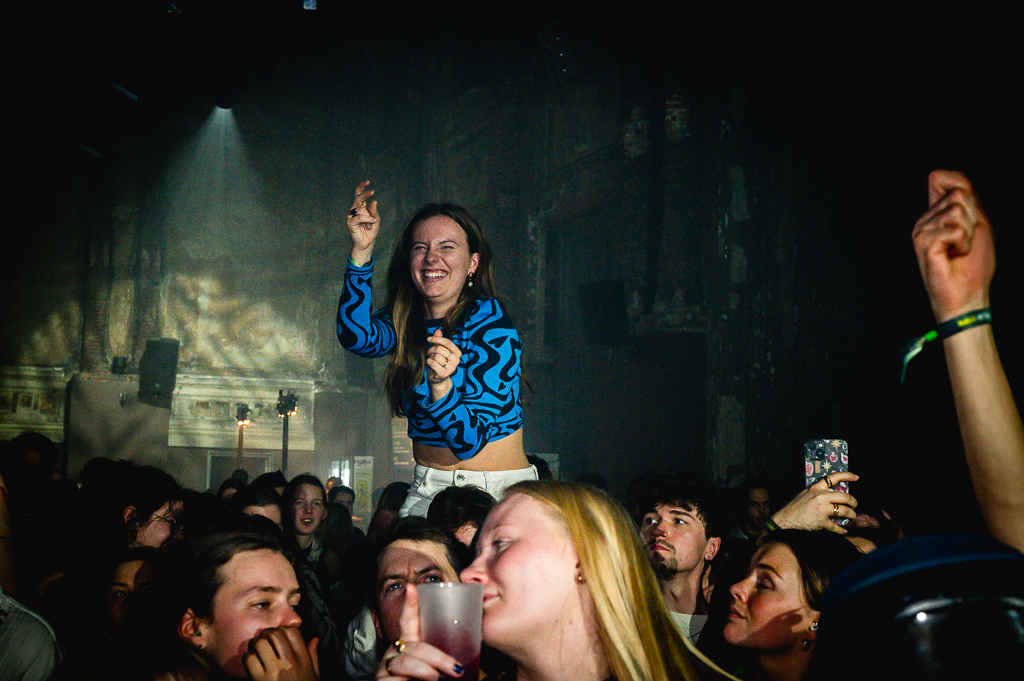 Nalu Netsky Party @ zaal Athena, picture 21, photographed by Gert Daemen - FrontView Magazine