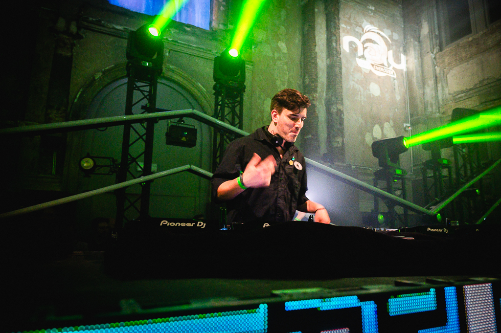 Nalu Netsky Party @ zaal Athena, picture 33, photographed by Gert Daemen - FrontView Magazine