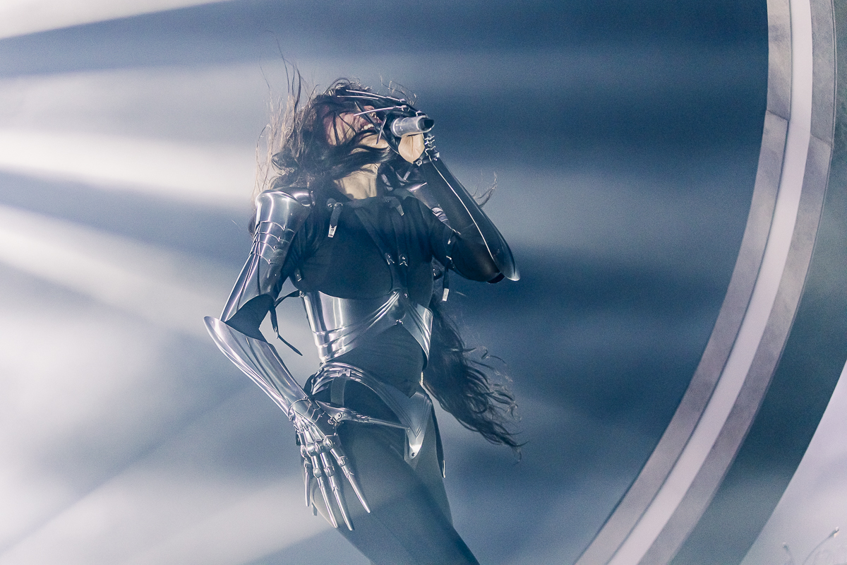 Loreen @ Ancienne Belgique, picture 9, photographed by Peter Smet - FrontView Magazine
