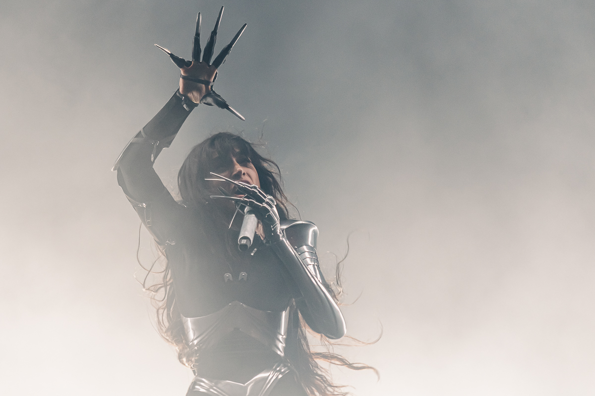 Loreen @ Ancienne Belgique, picture 18, photographed by Peter Smet - FrontView Magazine