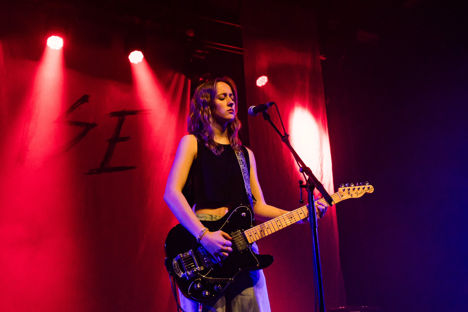 Ise @ Het Depot, picture 1, photographed by Jürgen Bruynooghe - FrontView Magazine
