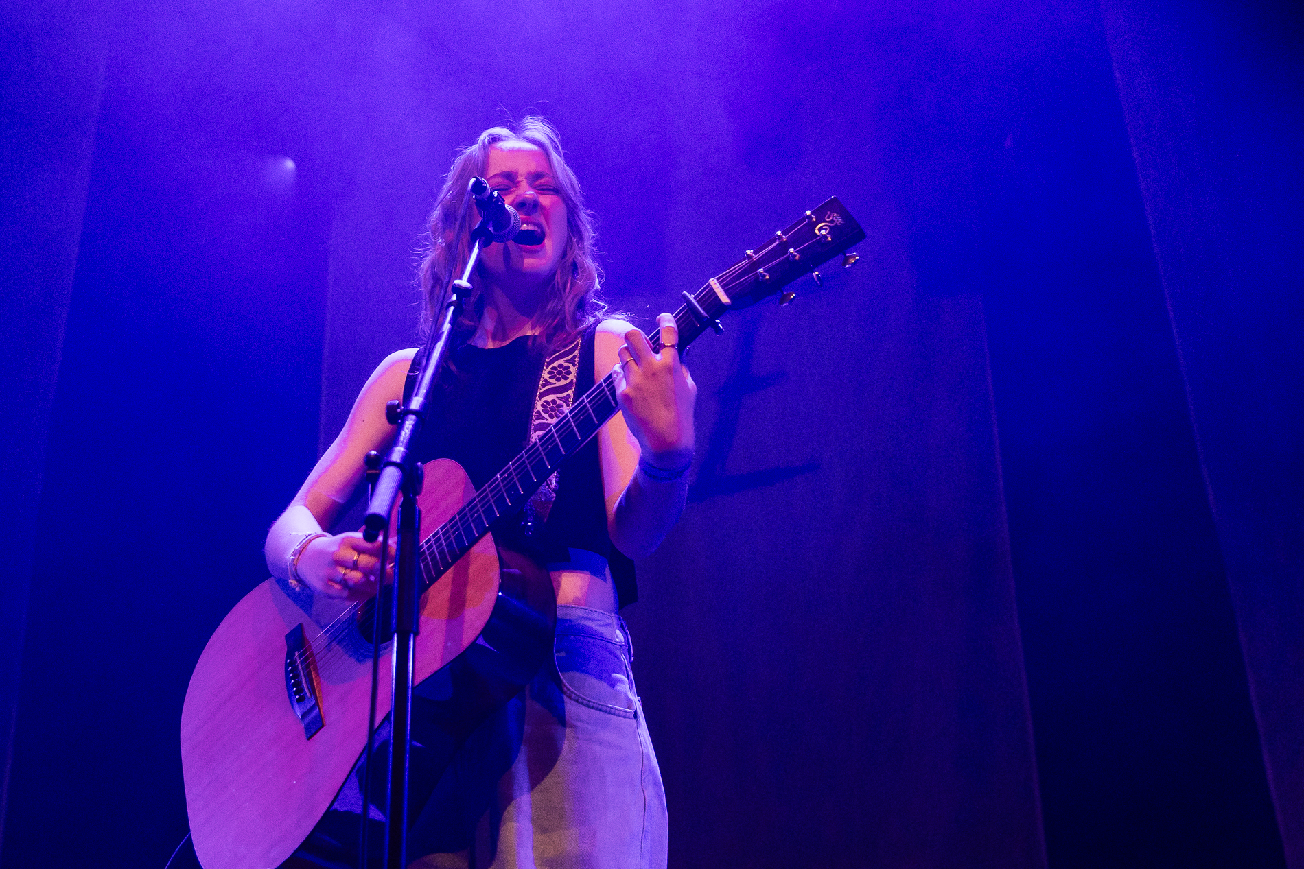 Ise @ Het Depot, picture 4, photographed by Jürgen Bruynooghe - FrontView Magazine