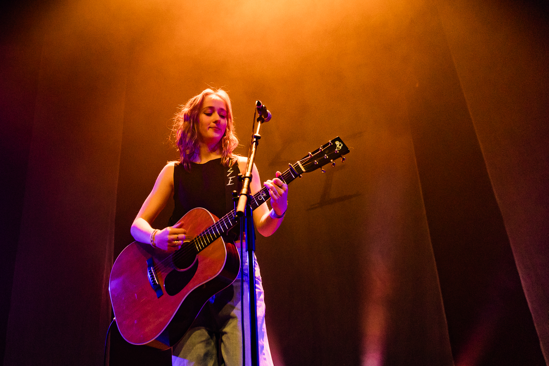 Ise @ Het Depot, picture 5, photographed by Jürgen Bruynooghe - FrontView Magazine