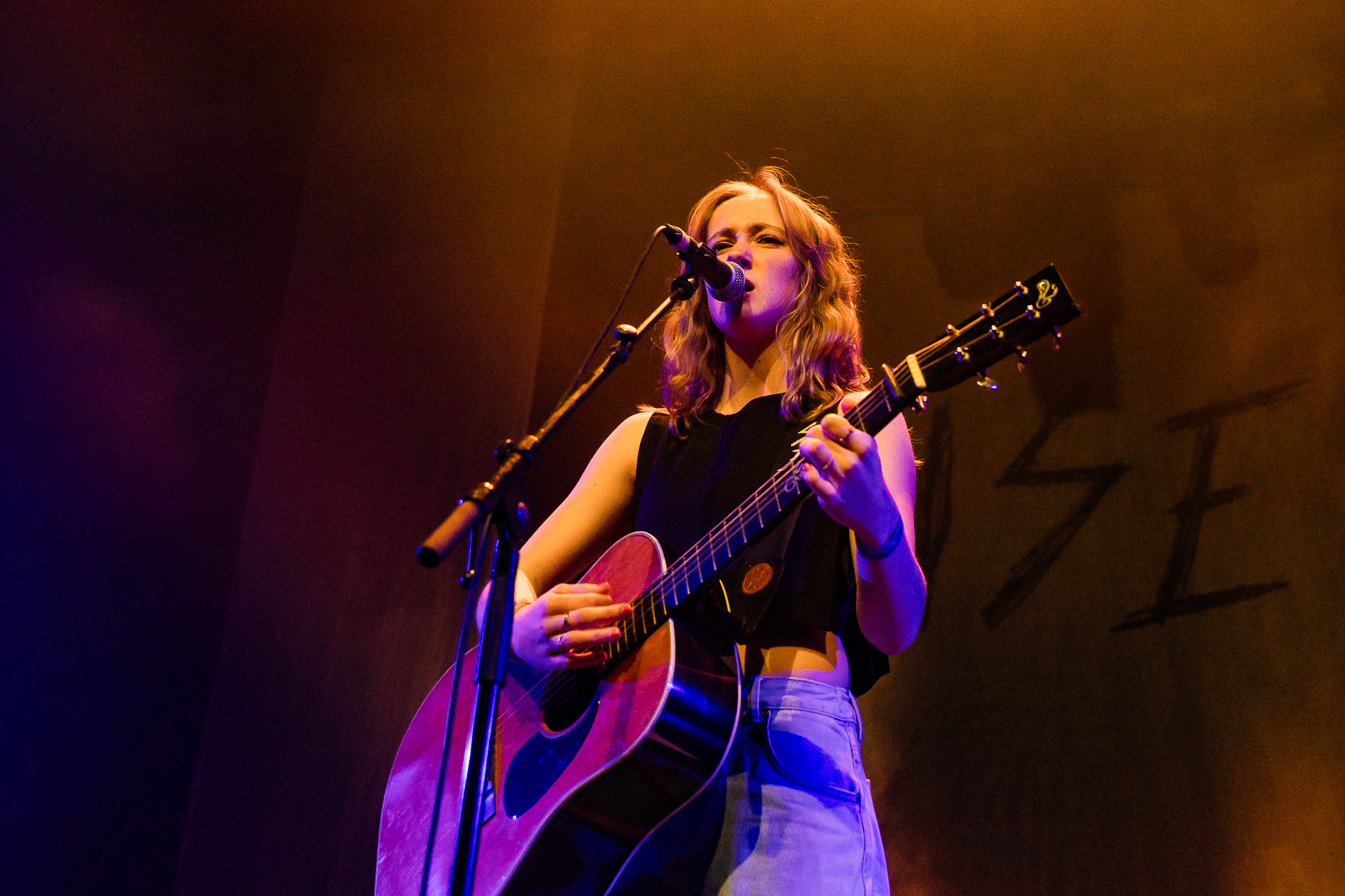 Ise @ Het Depot, picture 6, photographed by Jürgen Bruynooghe - FrontView Magazine