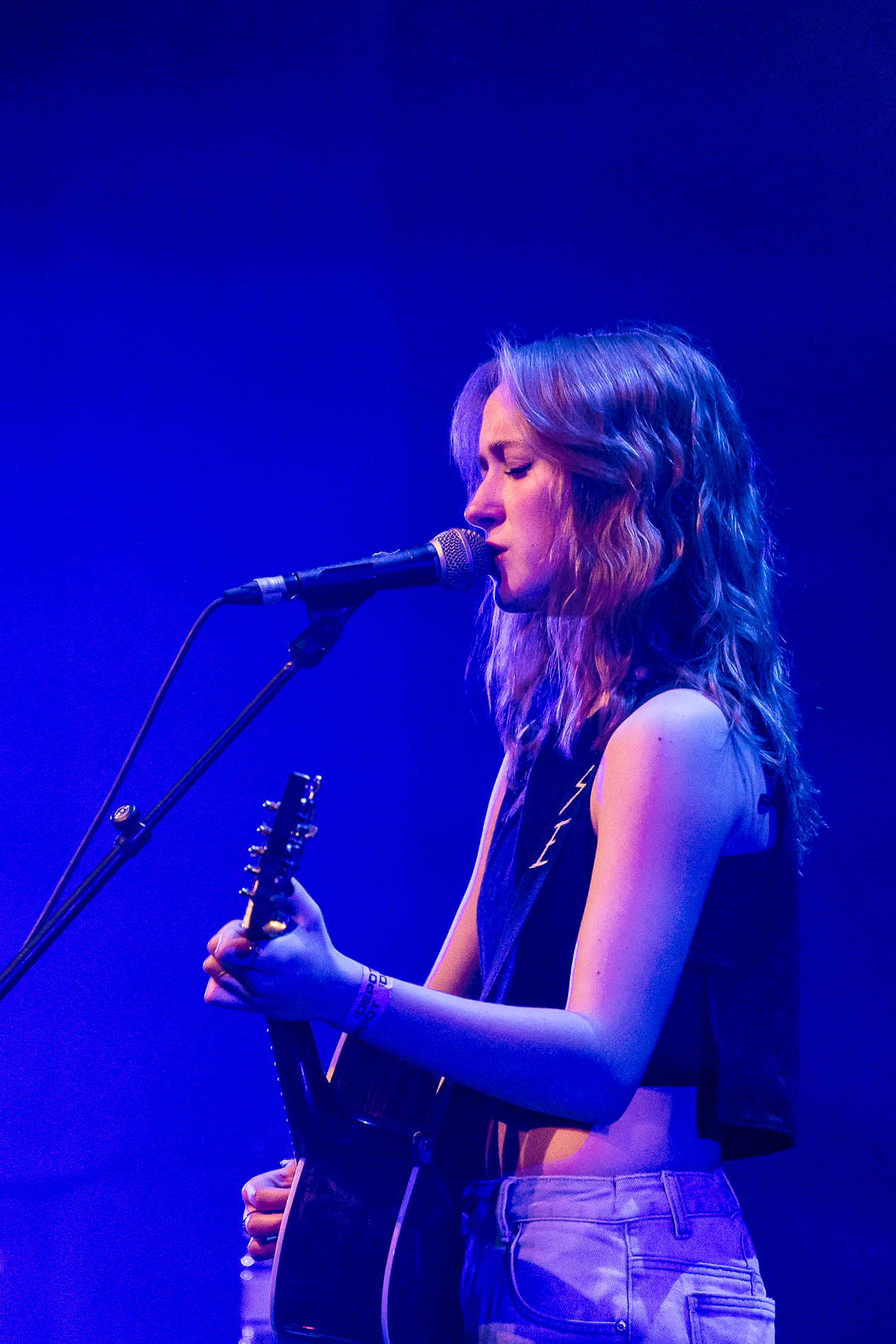 Ise @ Het Depot, picture 7, photographed by Jürgen Bruynooghe - FrontView Magazine