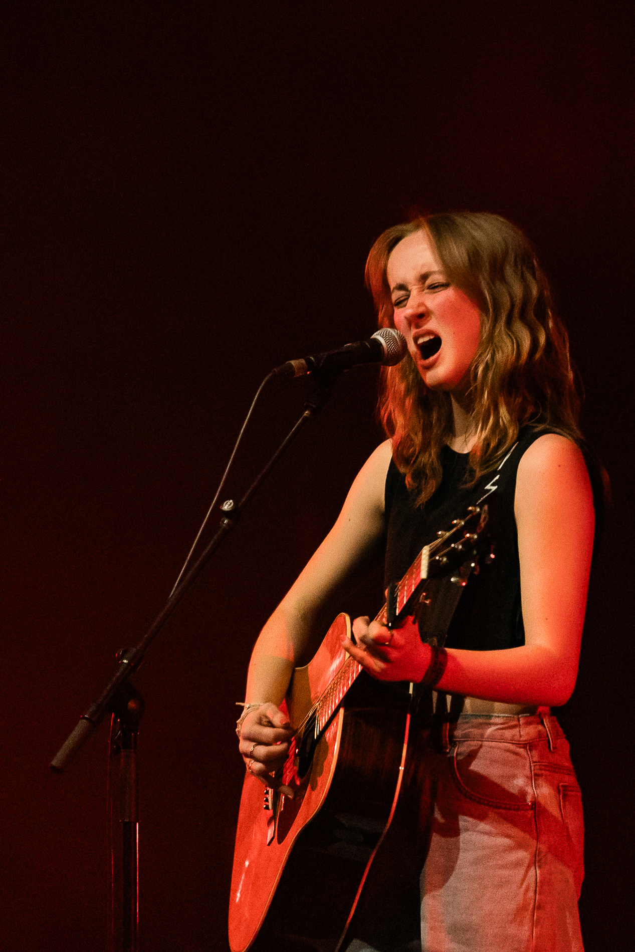 Ise @ Het Depot, picture 10, photographed by Jürgen Bruynooghe - FrontView Magazine