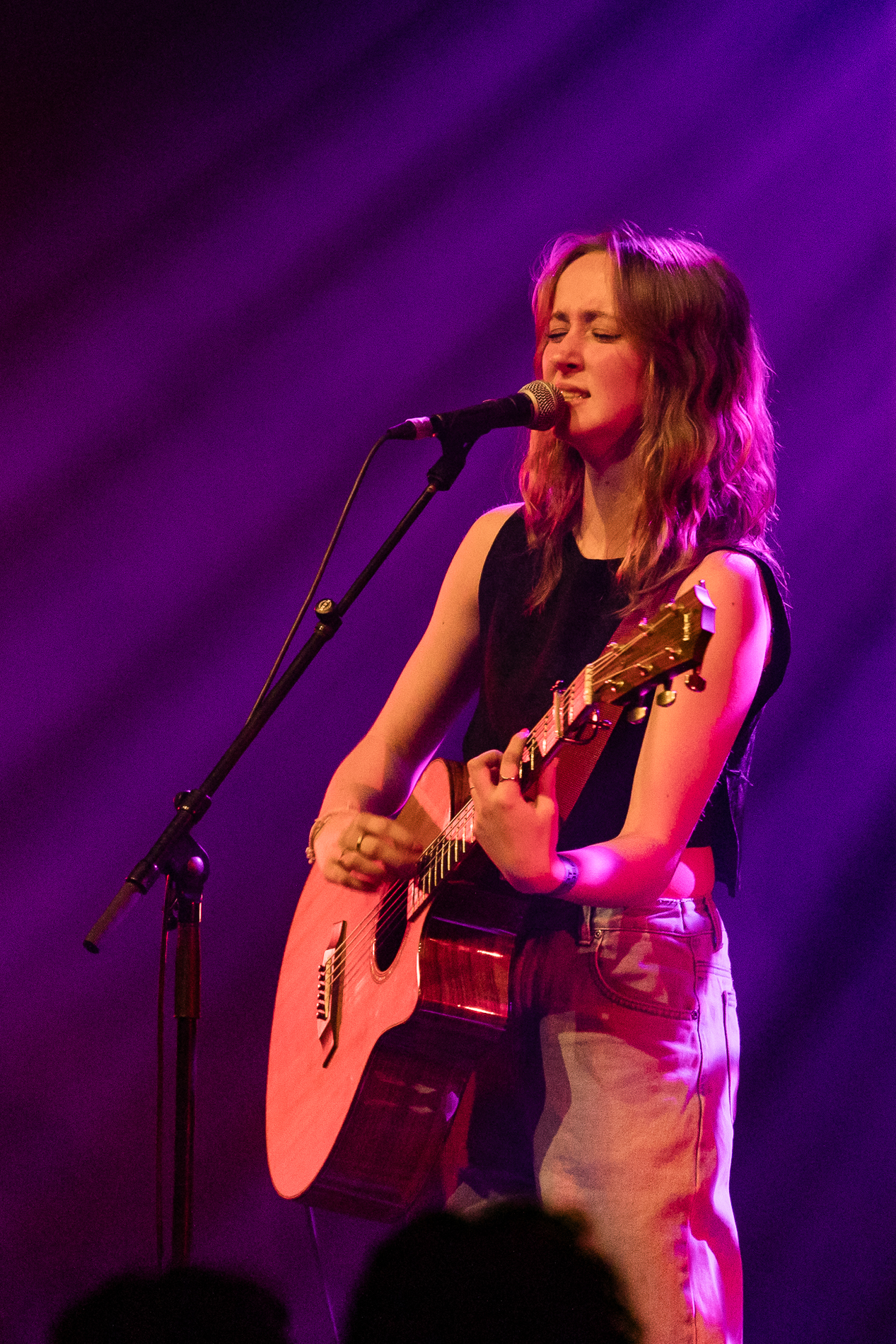 Ise @ Het Depot, picture 12, photographed by Jürgen Bruynooghe - FrontView Magazine