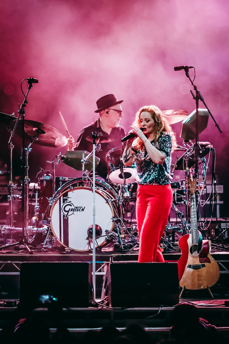 Anneke van Giersbergen en band Anneke van Giersbergen @ Marillion Weekend, foto 19, foto's door Kitty van de Waart - FrontView Magazine