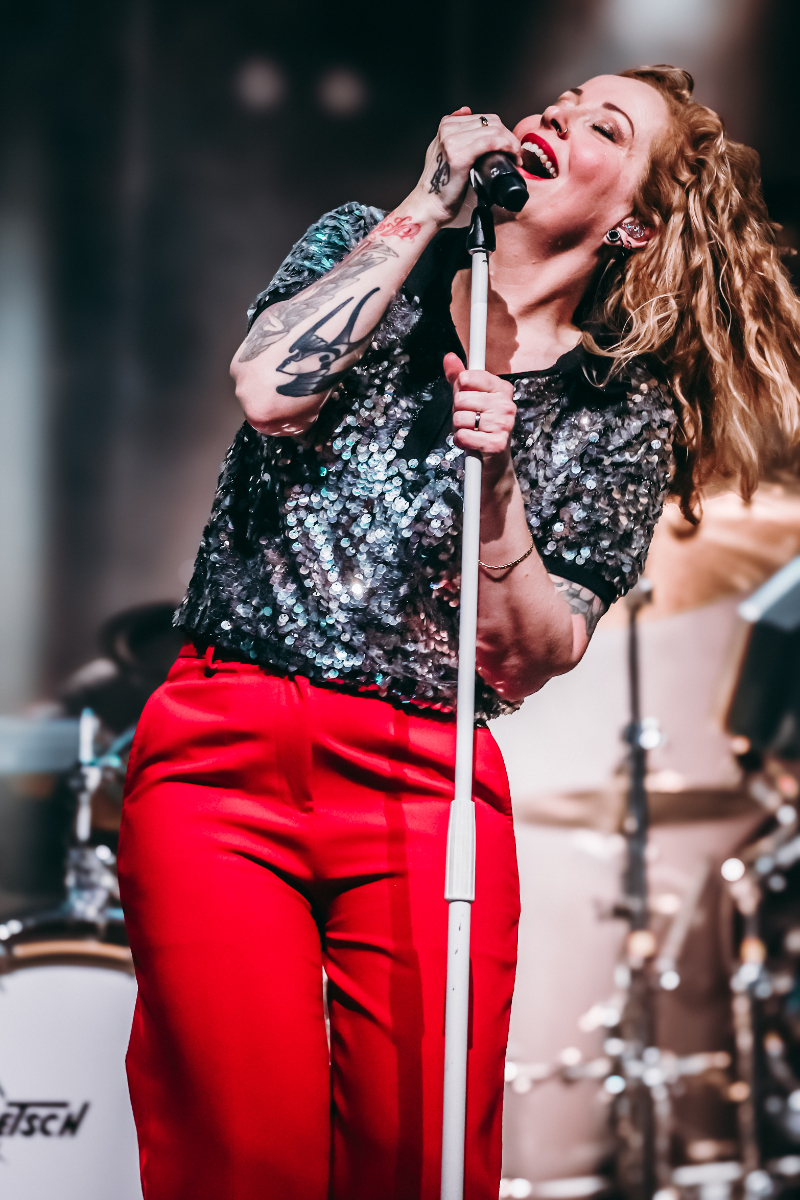 Anneke van Giersbergen en band Anneke van Giersbergen @ Marillion Weekend, foto 26, foto's door Kitty van de Waart - FrontView Magazine