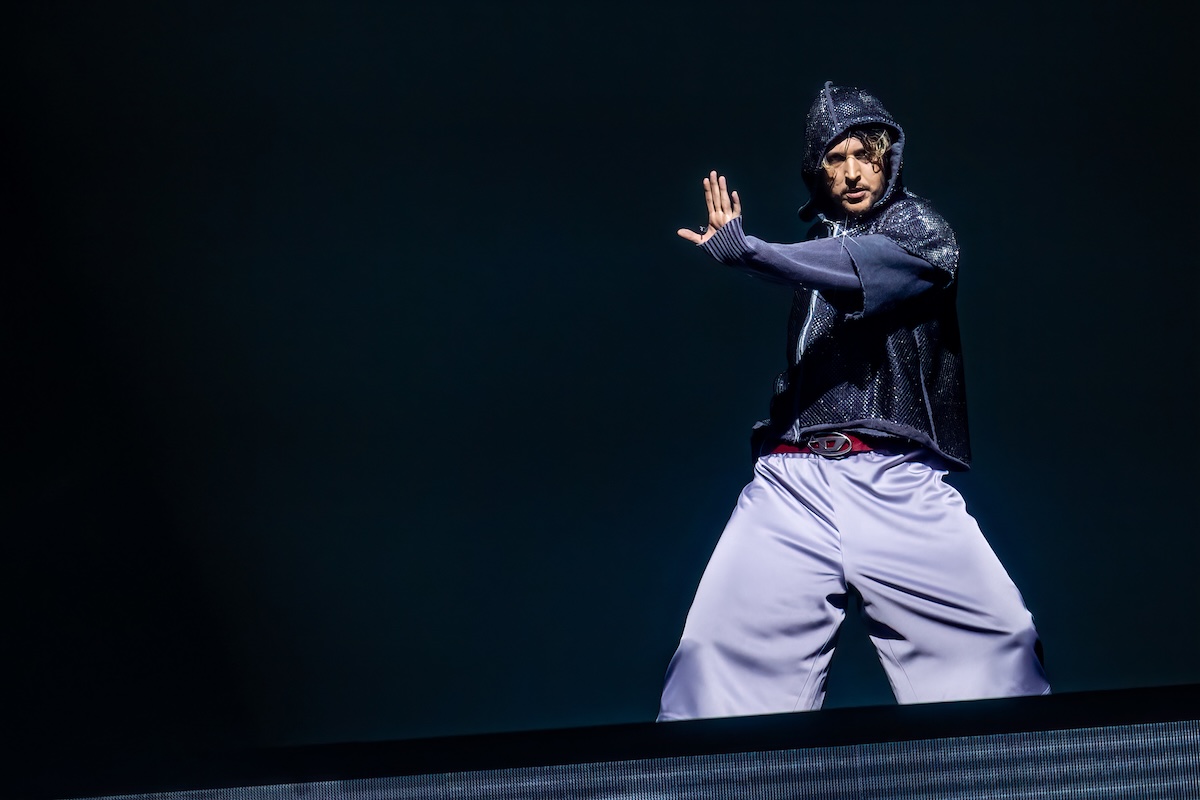 Oscar and the Wolf @ Sportpaleis, picture 9, photographed by Dorien Goetschalckx - FrontView Magazine