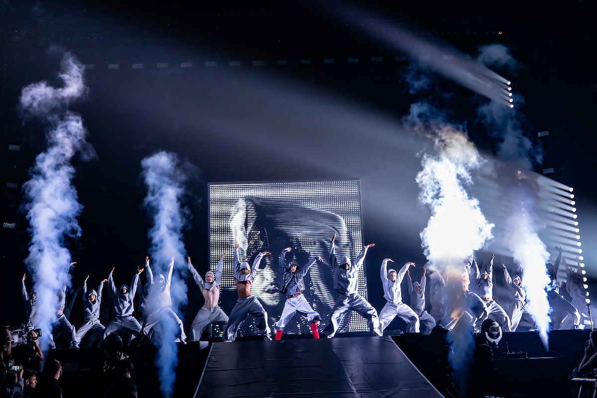 Oscar and the Wolf @ Sportpaleis, picture 16, photographed by Dorien Goetschalckx - FrontView Magazine