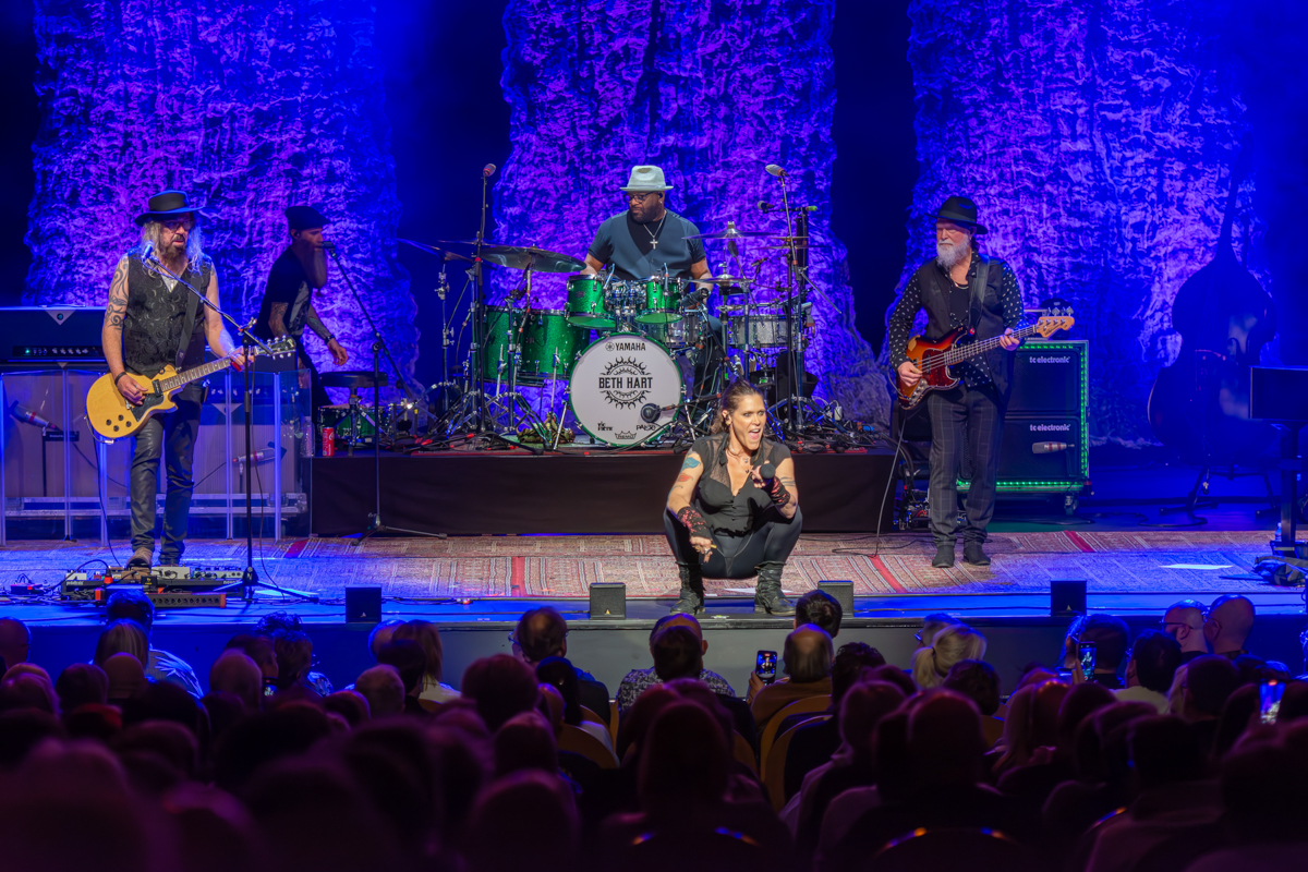 Beth Hart @ capitole Gent, foto 13, foto's door Jurgen Van De Maele - FrontView Magazine