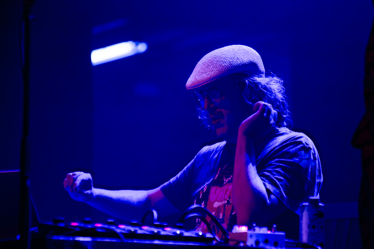 Alex Serra & Totidub @ De Roma, picture 7, photographed by Bart Janssens - FrontView Magazine