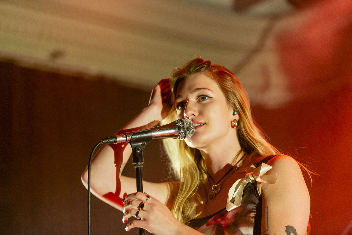 Jen @ De Casino, picture 4, photographed by Edwin Houdevelt - FrontView Magazine