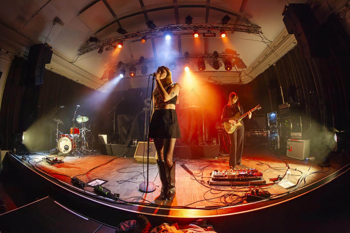Jen @ De Casino, picture 8, photographed by Edwin Houdevelt - FrontView Magazine