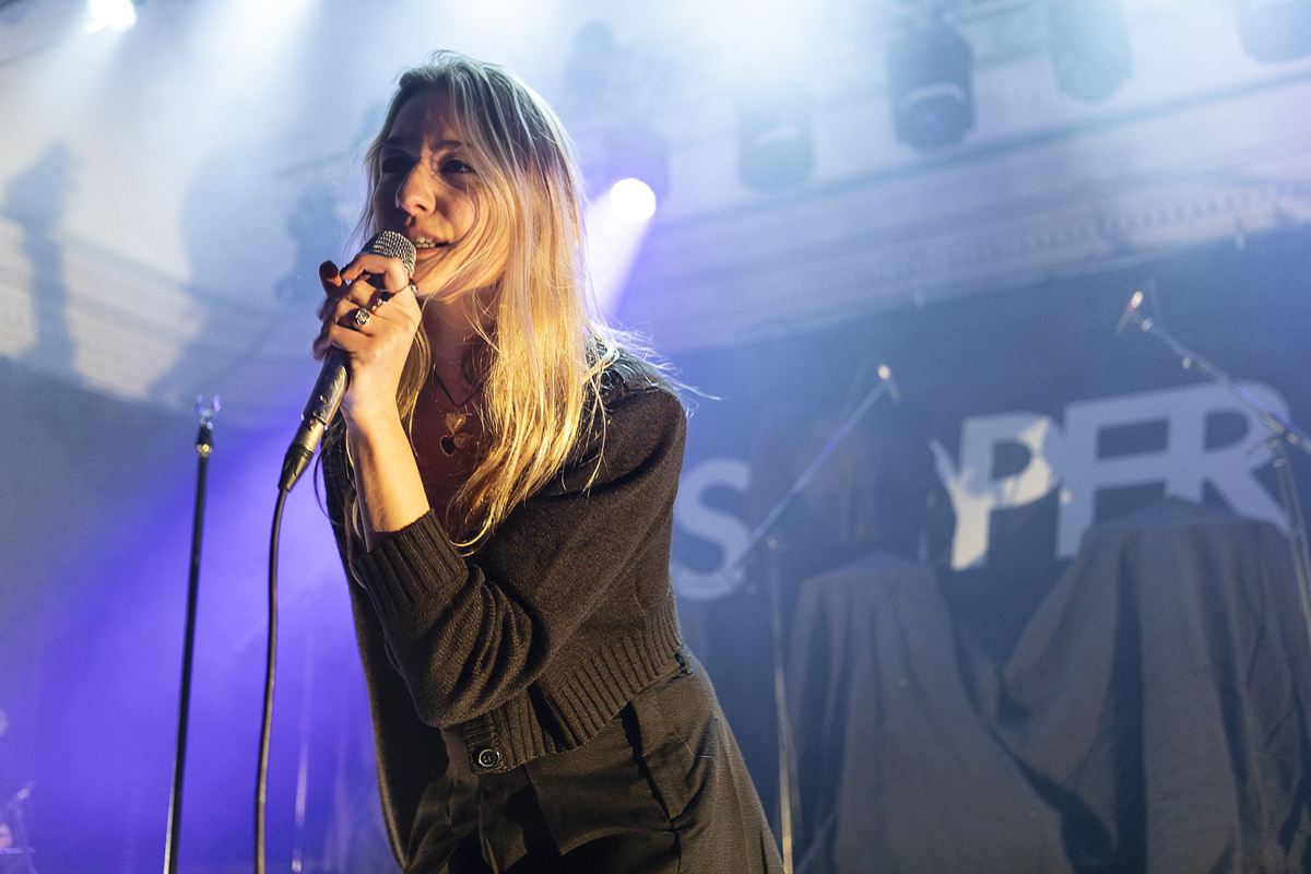 Jen @ De Casino, picture 11, photographed by Edwin Houdevelt - FrontView Magazine