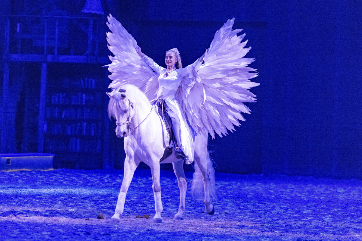 Cavalluna Grand Moments @ sportpaleis, picture 3, photographed by dirk janssens - FrontView Magazine