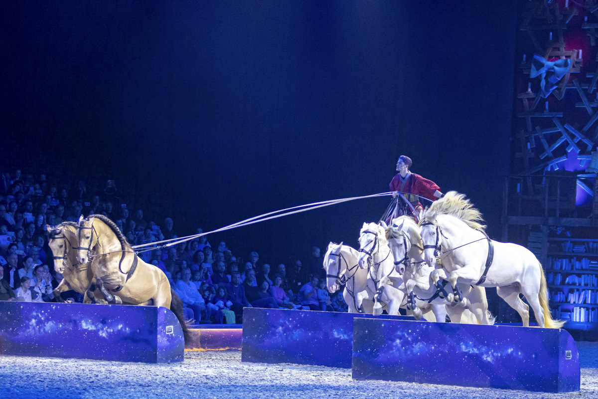 Cavalluna Grand Moments @ sportpaleis, picture 34, photographed by dirk janssens - FrontView Magazine