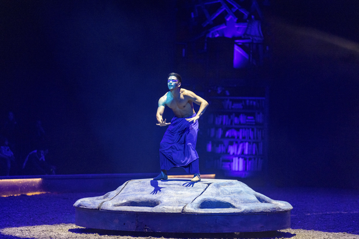 Cavalluna Grand Moments @ sportpaleis, picture 41, photographed by dirk janssens - FrontView Magazine