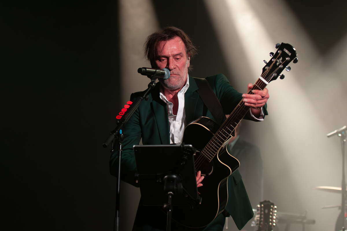 Daan @ vooruit, picture 5, photographed by Jurgen Van De Maele - FrontView Magazine