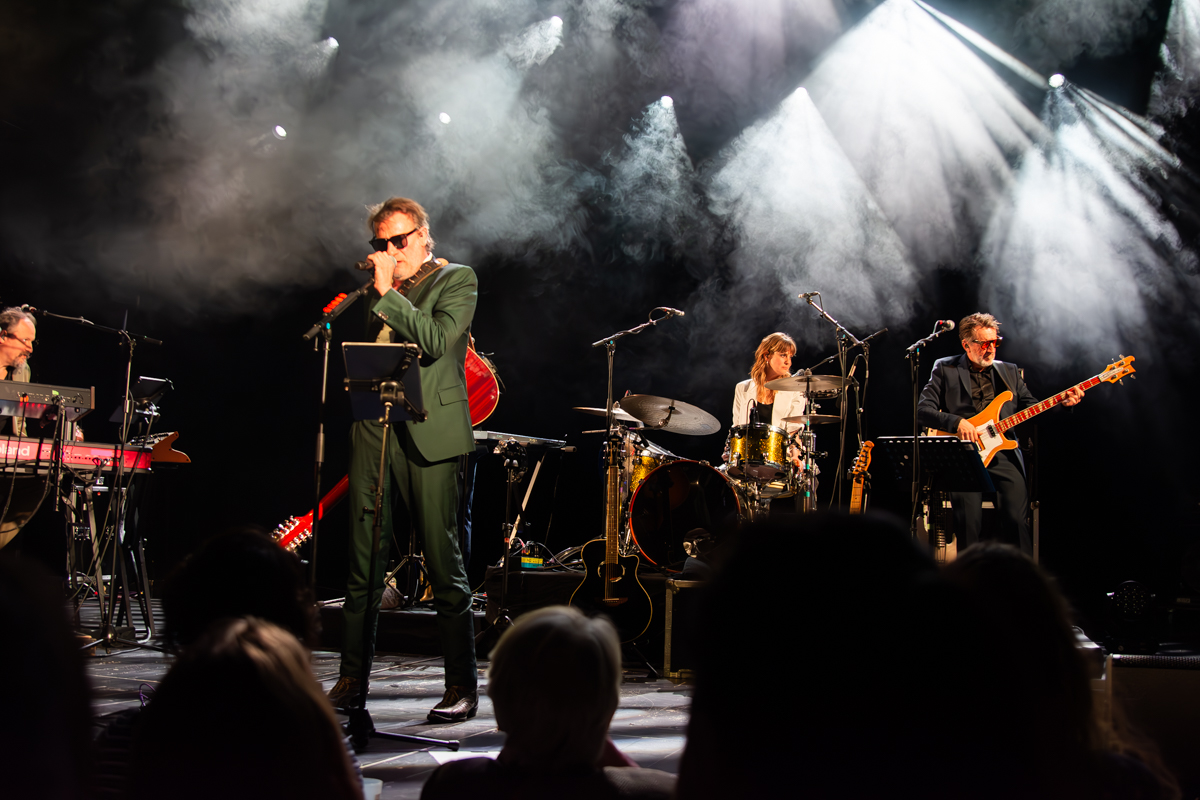 Daan @ vooruit, picture 13, photographed by Jurgen Van De Maele - FrontView Magazine