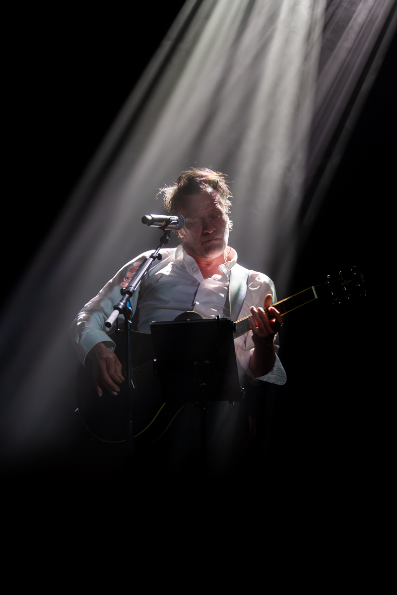 Daan @ vooruit, picture 22, photographed by Jurgen Van De Maele - FrontView Magazine