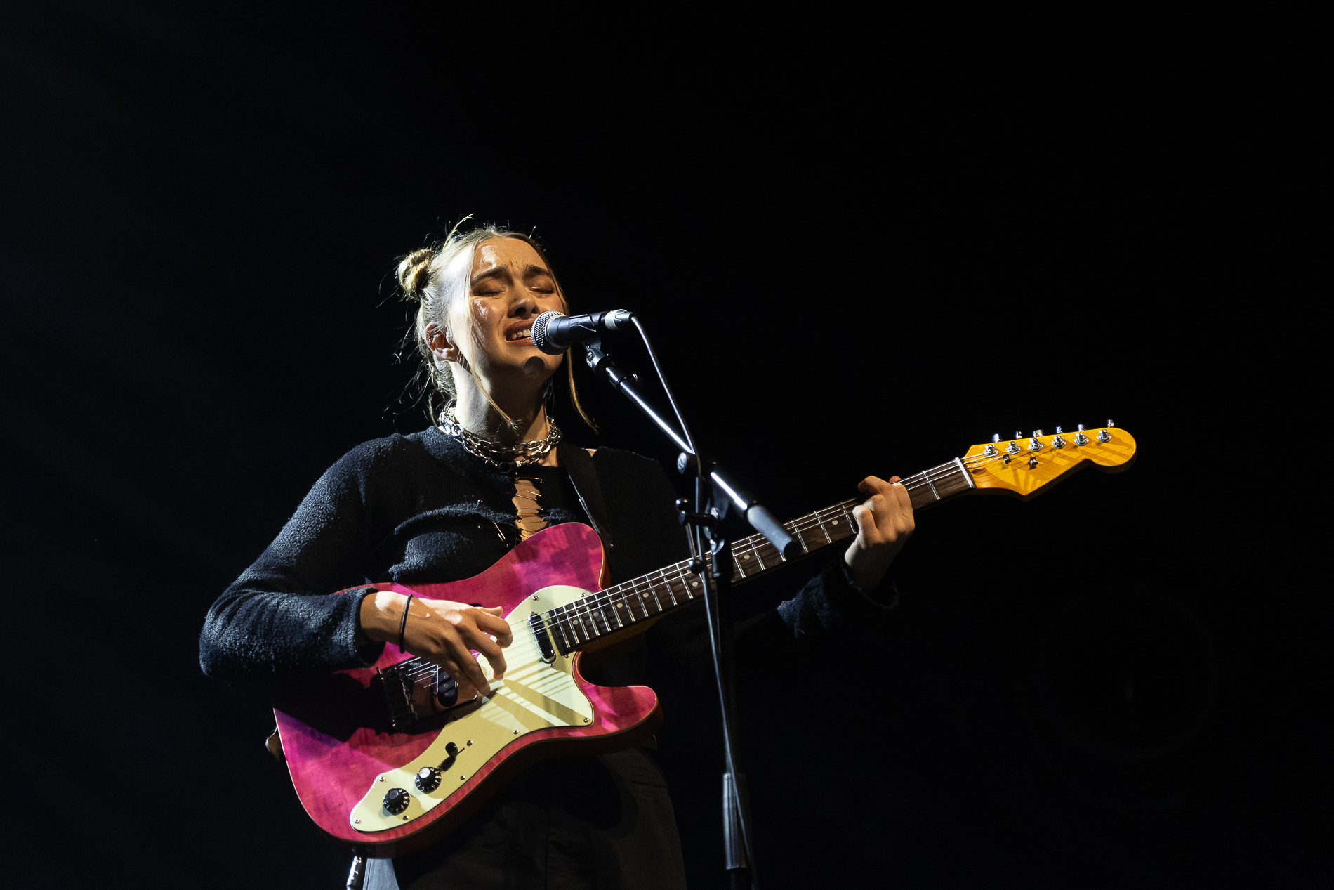 Florence Arman @ Het Depot, picture 4, photographed by Jürgen Bruynooghe - FrontView Magazine