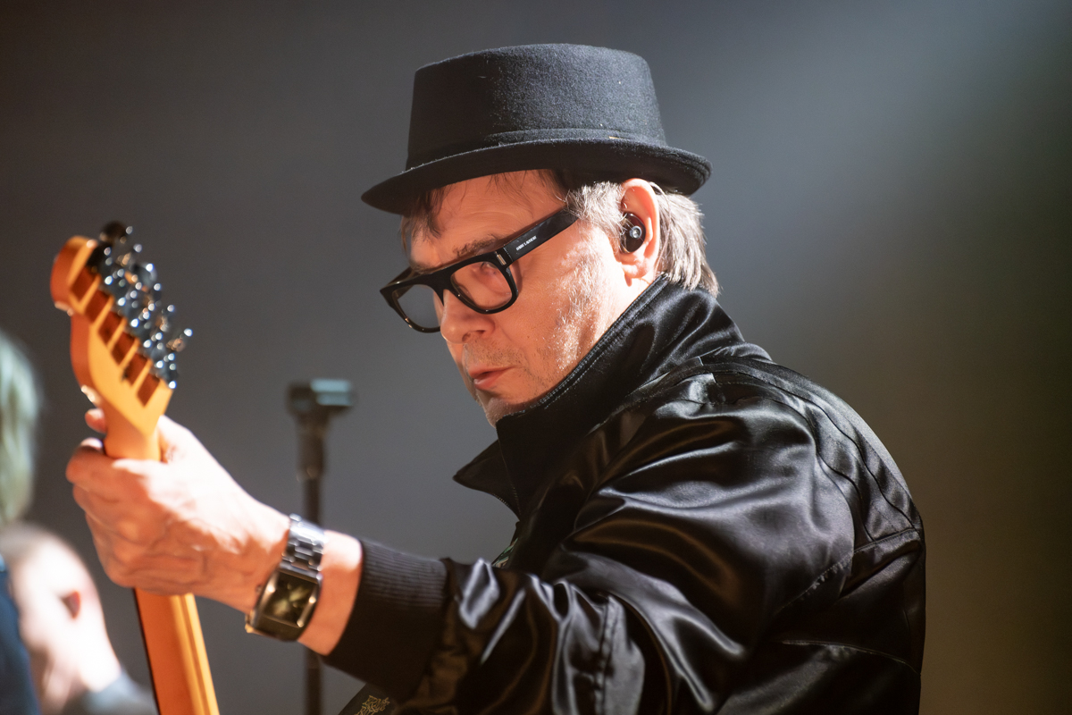 Hooverphonic @ De Casino, picture 13, photographed by Bart Janssens - FrontView Magazine