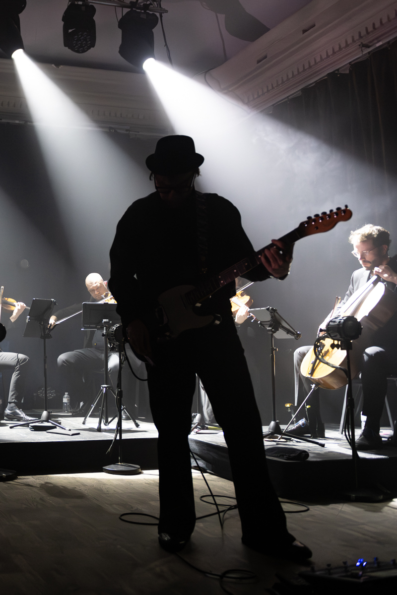 Hooverphonic @ De Casino, picture 17, photographed by Bart Janssens - FrontView Magazine