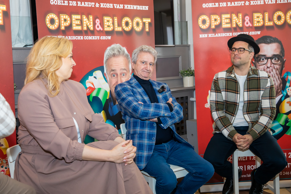 Presscall Open & Bloot @ Minerva Café, picture 3, photographed by Goele Bormans - FrontView Magazine