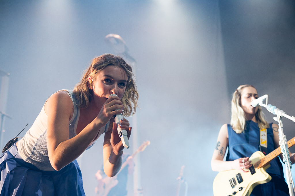 Pommelien Thijs @ 013, foto 13, foto's door Gert Daemen - FrontView Magazine