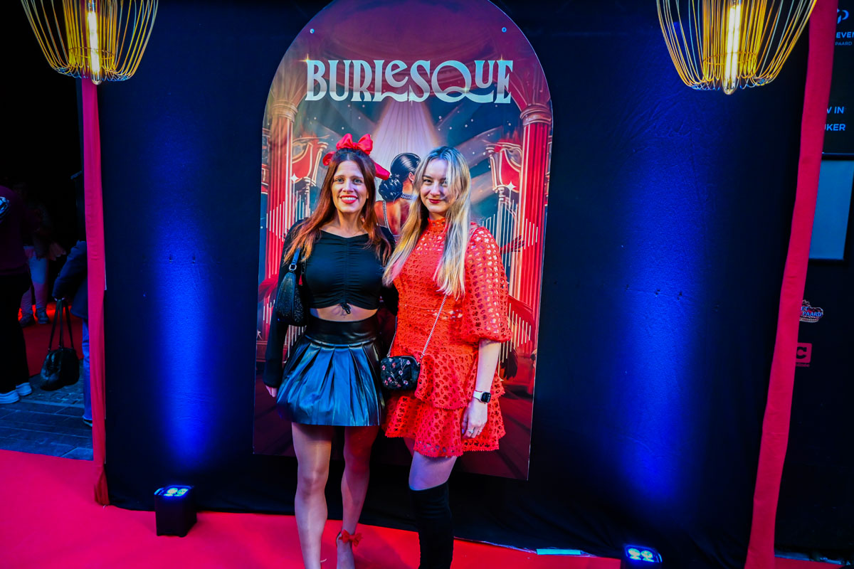 Rode Loper première Burlesque @ Witte Paard Blankenberge, picture 4, photographed by Peter Minnebo, Luc Lemmens - FrontView Magazine
