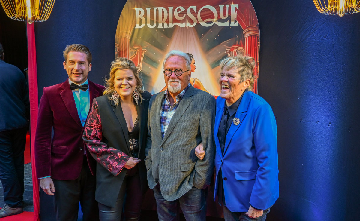 Rode Loper première Burlesque @ Witte Paard Blankenberge, picture 5, photographed by Peter Minnebo, Luc Lemmens - FrontView Magazine