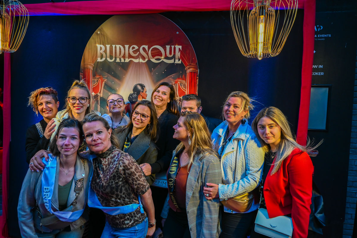 Rode Loper première Burlesque @ Witte Paard Blankenberge, picture 12, photographed by Peter Minnebo, Luc Lemmens - FrontView Magazine