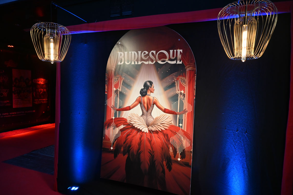 Rode Loper première Burlesque @ Witte Paard Blankenberge, picture 26, photographed by Peter Minnebo, Luc Lemmens - FrontView Magazine
