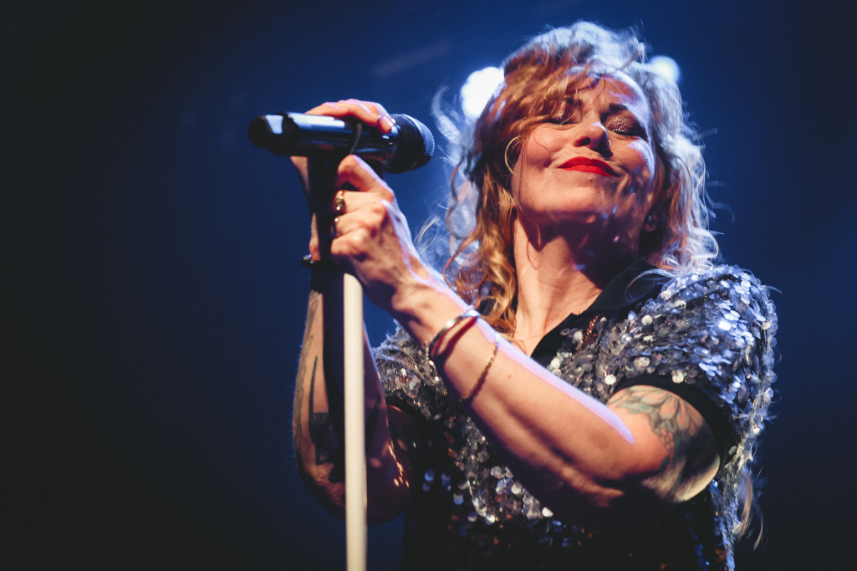 Anneke van Giersbergen en band Anneke van Giersbergen @ Poppodium Gebouw T, foto 3, foto's door Kitty van de Waart - FrontView Magazine