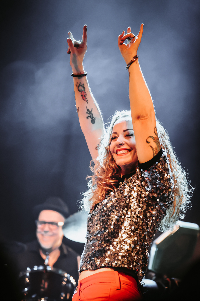 Anneke van Giersbergen en band Anneke van Giersbergen @ Poppodium Gebouw T, foto 5, foto's door Kitty van de Waart - FrontView Magazine