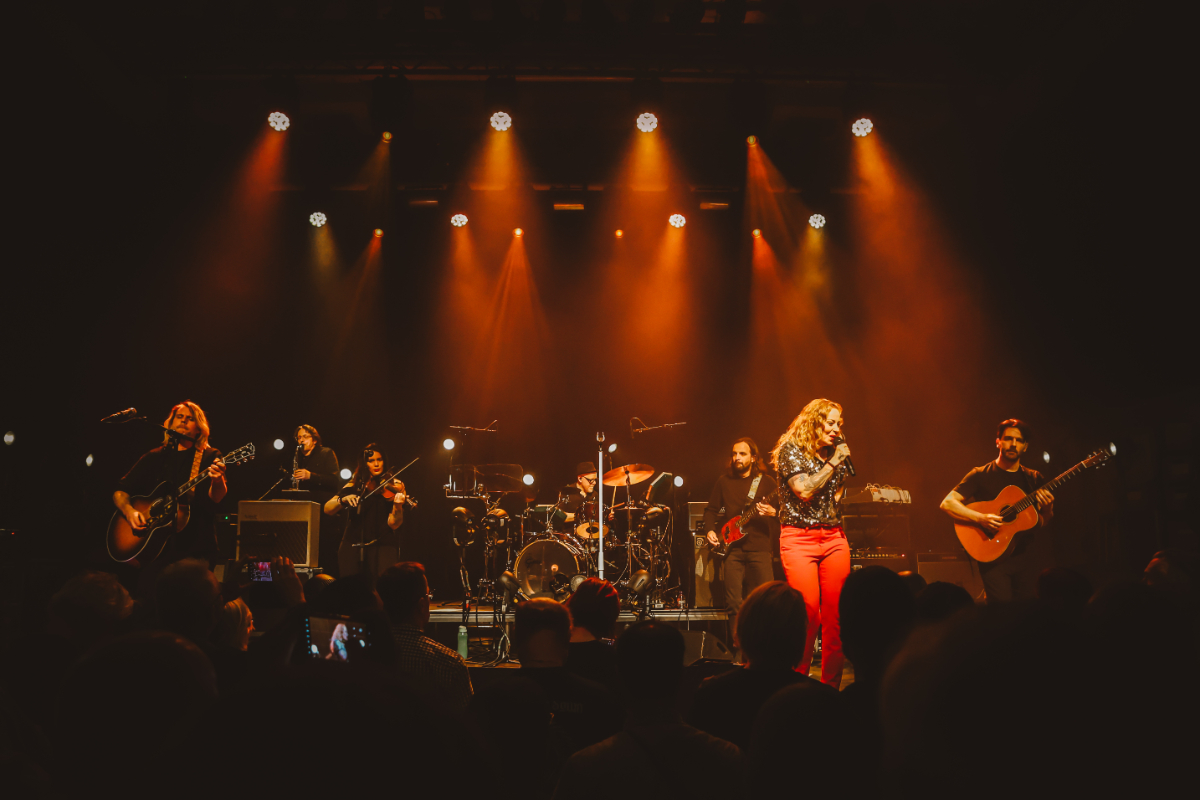 Anneke van Giersbergen en band Anneke van Giersbergen @ Poppodium Gebouw T, foto 6, foto's door Kitty van de Waart - FrontView Magazine