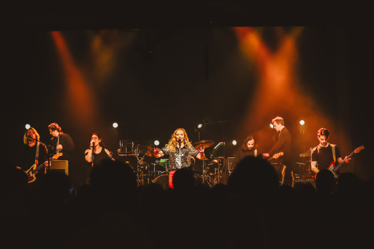 Anneke van Giersbergen en band Anneke van Giersbergen @ Poppodium Gebouw T, foto 12, foto's door Kitty van de Waart - FrontView Magazine