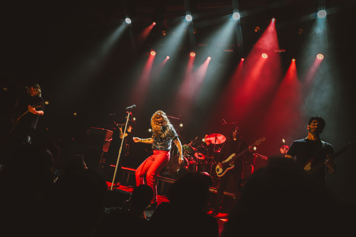 Anneke van Giersbergen en band Anneke van Giersbergen @ Poppodium Gebouw T, foto 15, foto's door Kitty van de Waart - FrontView Magazine