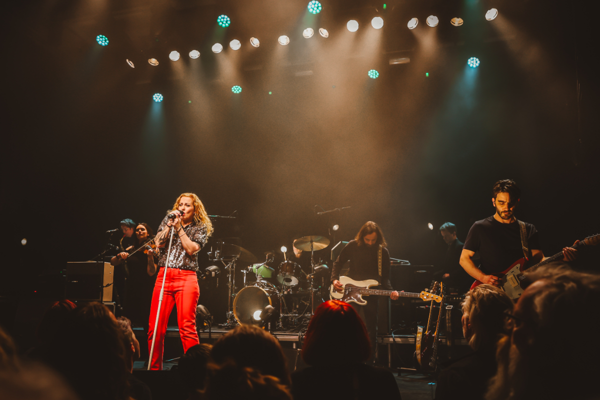 Anneke van Giersbergen en band Anneke van Giersbergen @ Poppodium Gebouw T, foto 24, foto's door Kitty van de Waart - FrontView Magazine