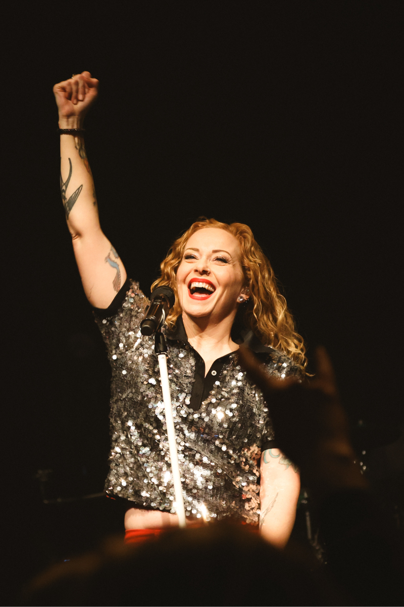 Anneke van Giersbergen en band Anneke van Giersbergen @ Poppodium Gebouw T, foto 27, foto's door Kitty van de Waart - FrontView Magazine