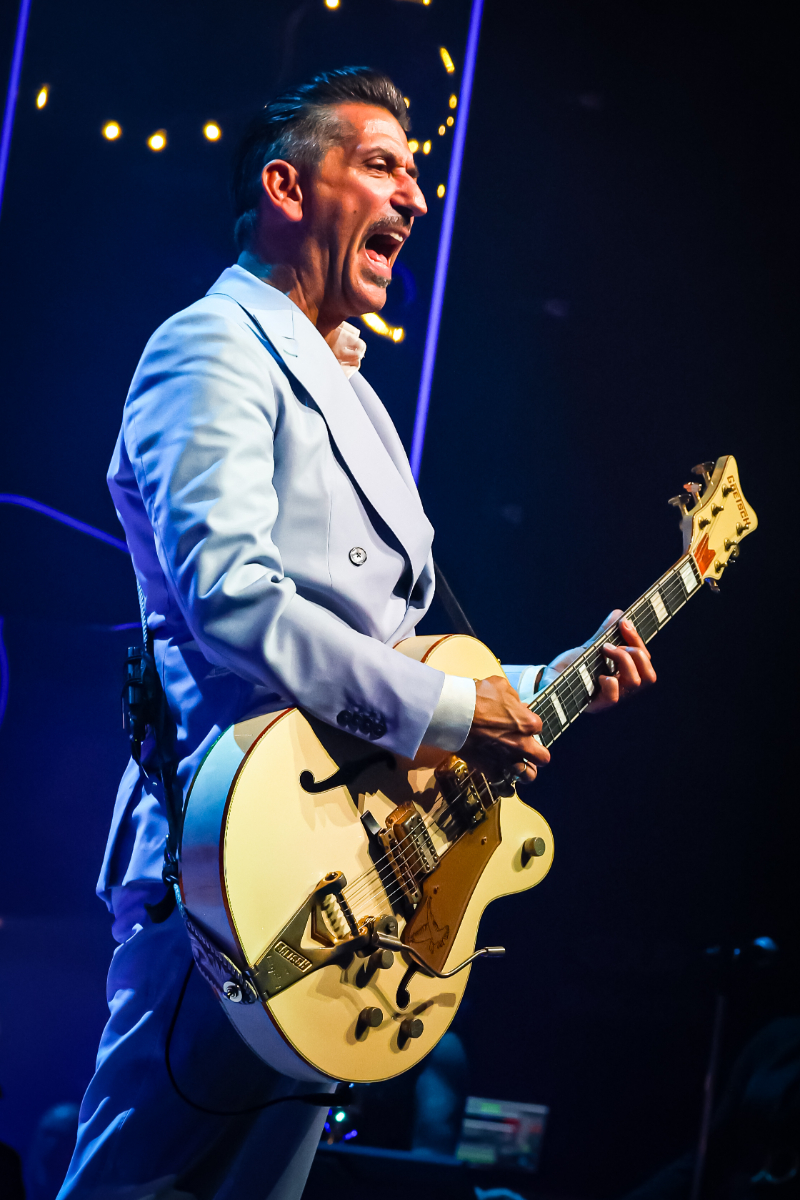 Danny Vera DNA Theater Tour @ Capitole Gent, foto 41, foto's door Kitty van de Waart - FrontView Magazine