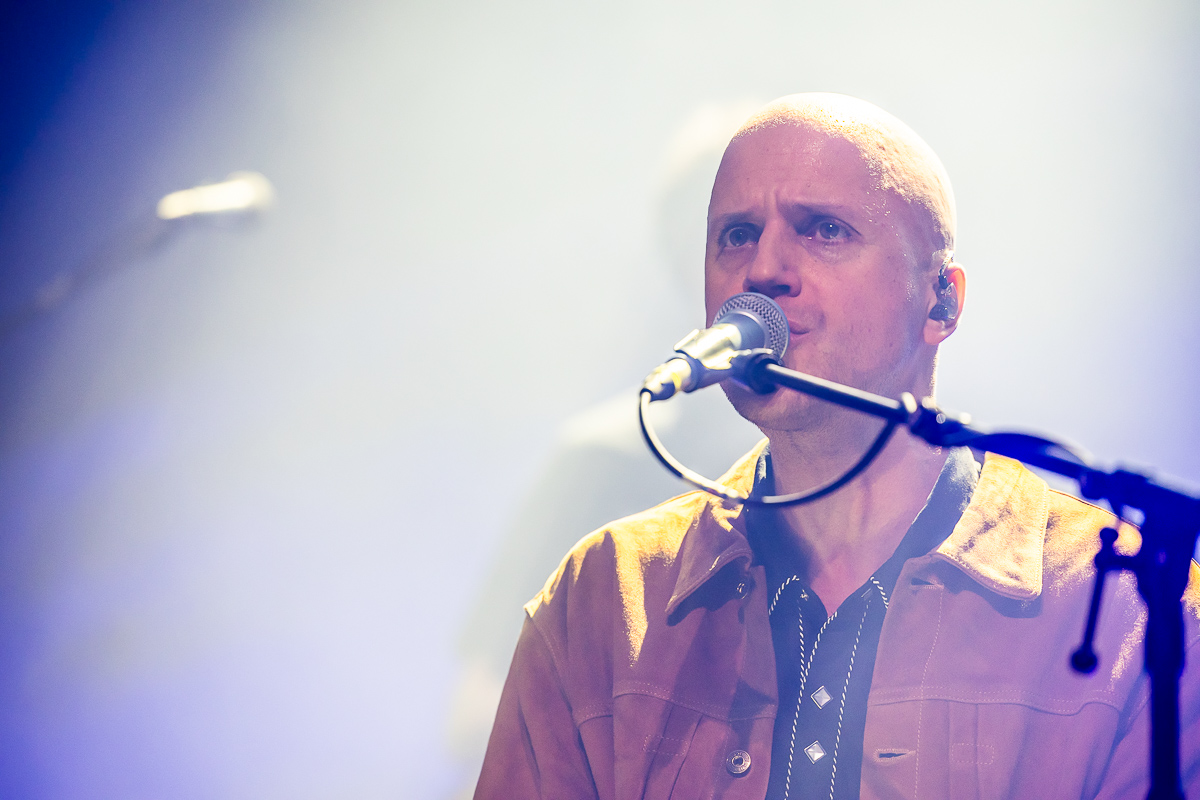 Milow Boy Made Out Of Stars @ De Roma, picture 1, photographed by Marc Verdonck - FrontView Magazine