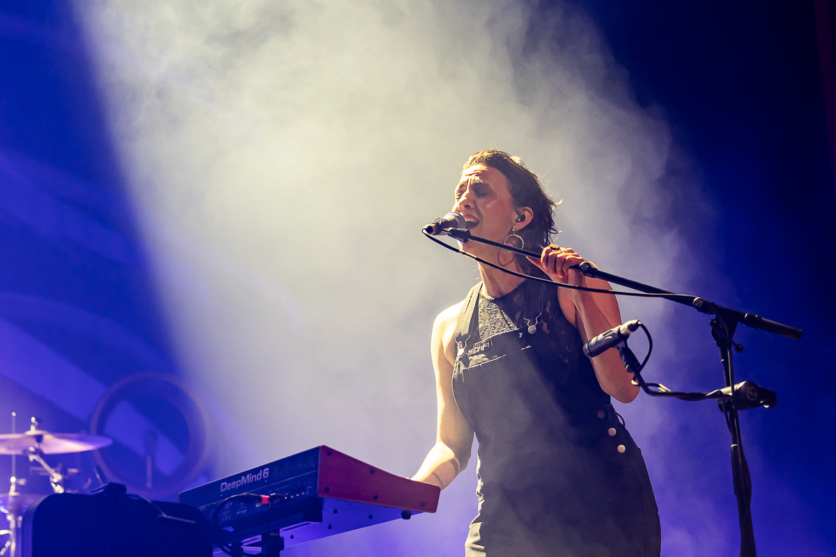 Milow Boy Made Out Of Stars @ De Roma, picture 9, photographed by Marc Verdonck - FrontView Magazine