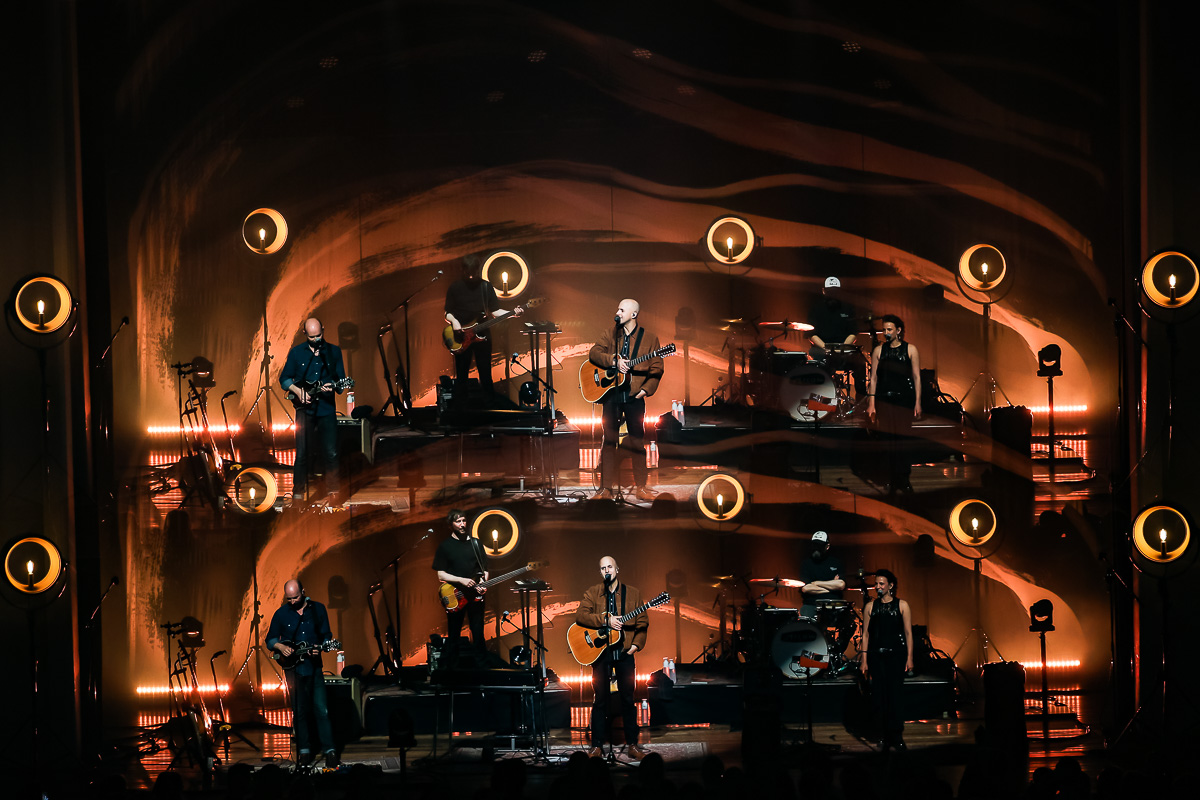Milow Boy Made Out Of Stars @ De Roma, picture 18, photographed by Marc Verdonck - FrontView Magazine
