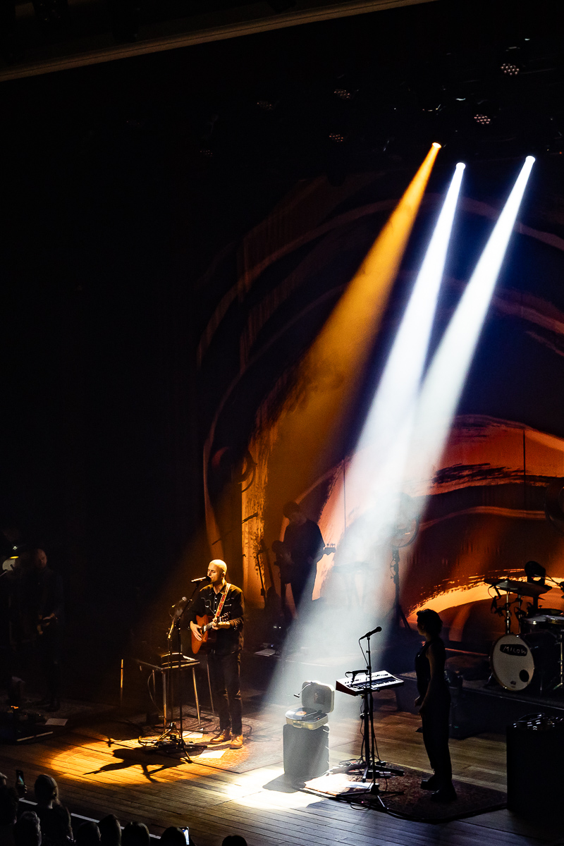 Milow Boy Made Out Of Stars @ De Roma, picture 23, photographed by Marc Verdonck - FrontView Magazine