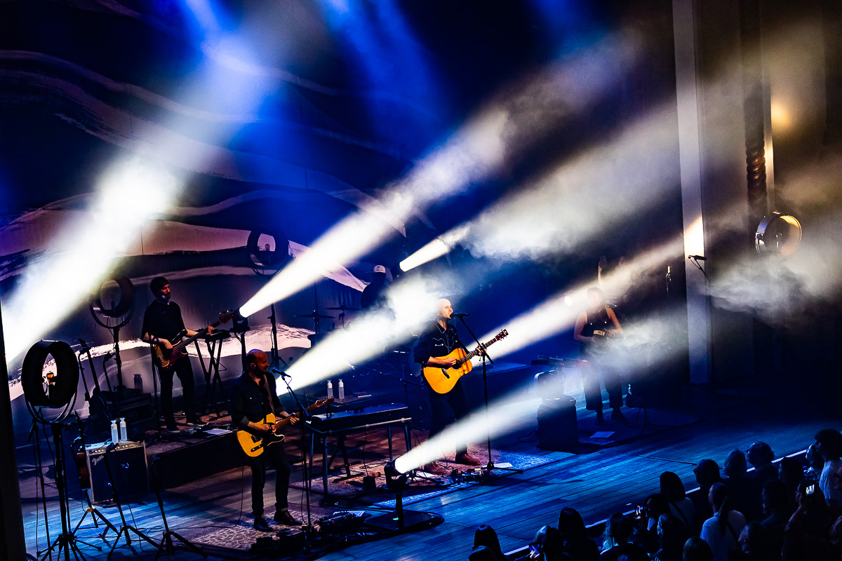 Milow Boy Made Out Of Stars @ De Roma, picture 32, photographed by Marc Verdonck - FrontView Magazine