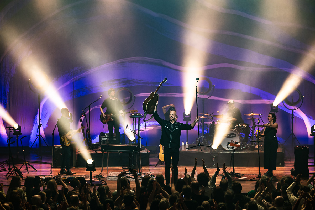 Milow Boy Made Out Of Stars @ De Roma, picture 37, photographed by Marc Verdonck - FrontView Magazine