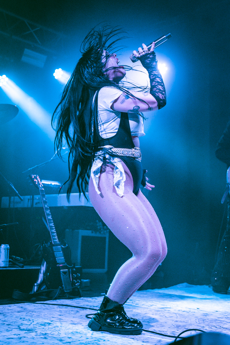 Kelsy Karter and The Heroines @ Kavka Oudaan, picture 6, photographed by Jelle Meersschaut - FrontView Magazine